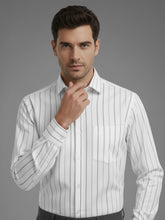Full Sleeve Spread Collar Cotton Regular Fit Striped Shirt For men and Boys.