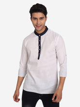 Men Slim Fit Contrast Collar Kurta