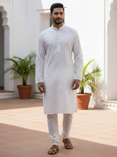 Men White Solid Chikankari Embroidered Mandarin Collar Cotton Kurta (VS04)