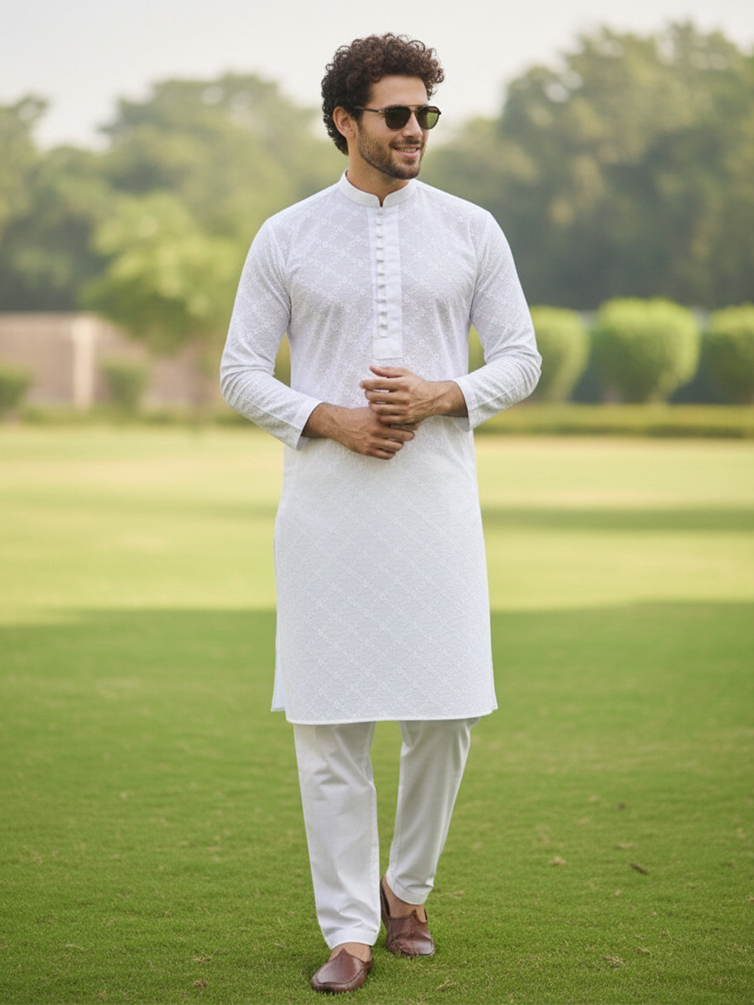 Men White Chikankari Embroidered Straight Kurta (VS03)
